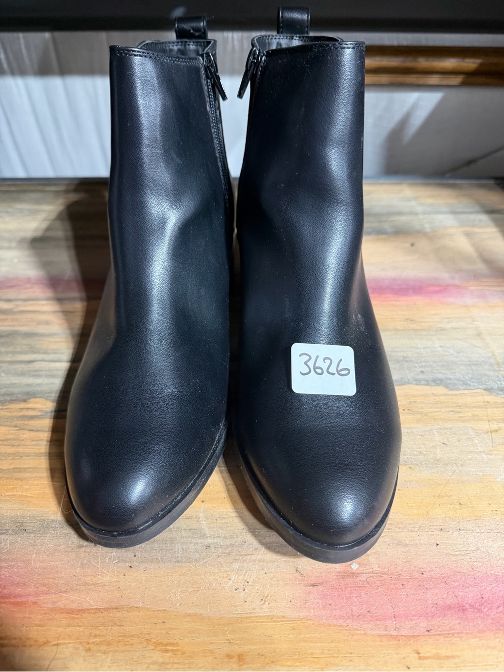 #3626-R2 Black Leather Zip Ankle Booties